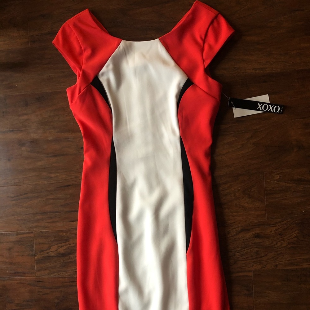 Xoxo Coral Black White Sheath Dress